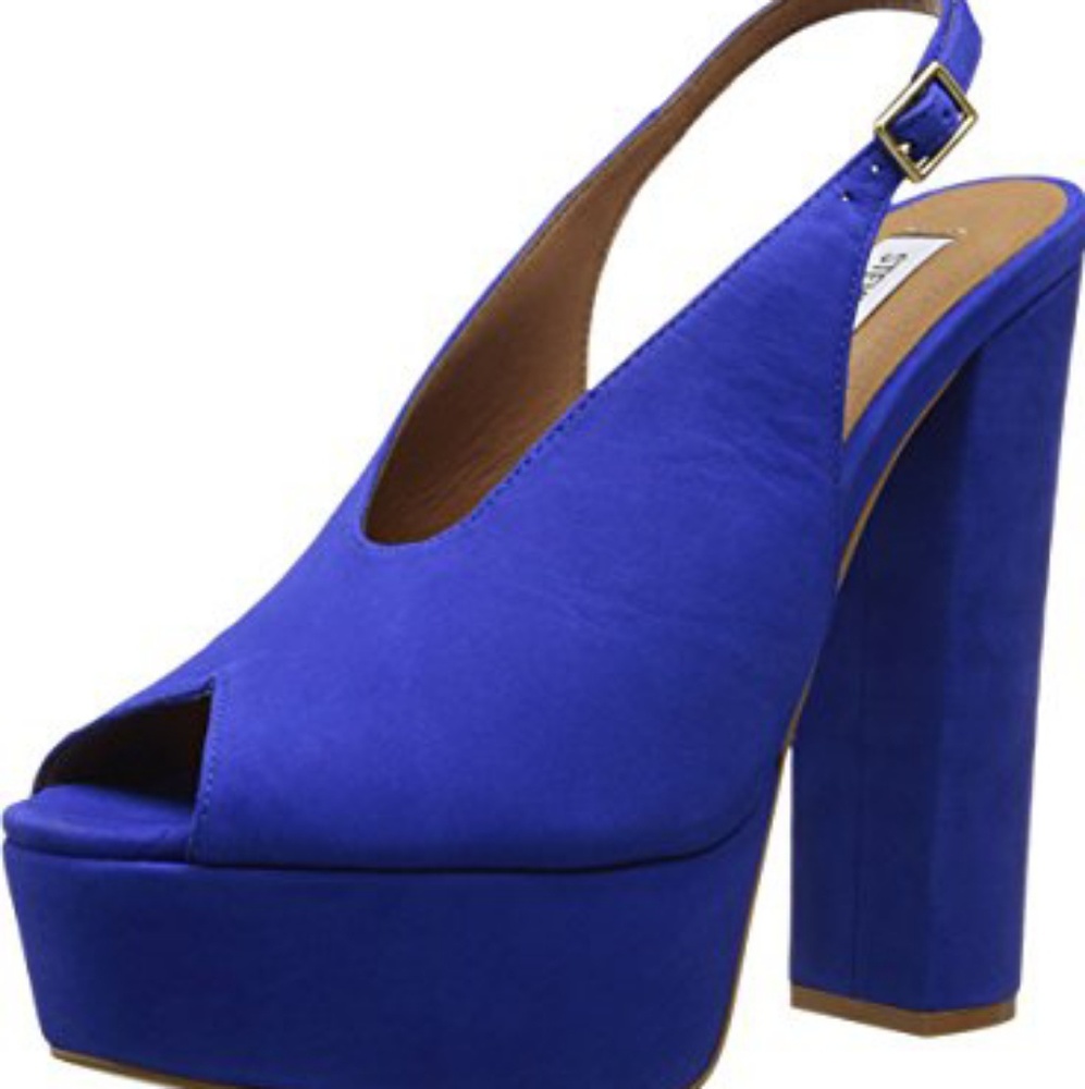 Steve Madden Claay in Blue Nubuk Sz7.5